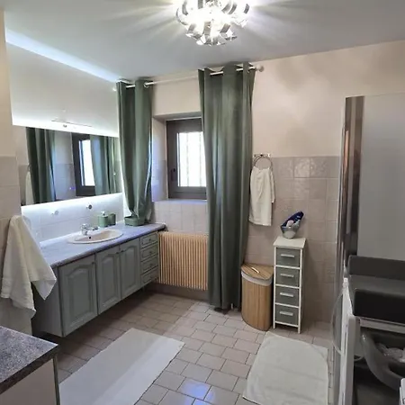 Maison Spacieuse, Parking - 6 Pers. - Fr-1-616-567 Vakantiehuis *